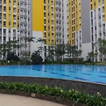 Homey Studio At The Springlake Summarecon Bekasi By Travelio